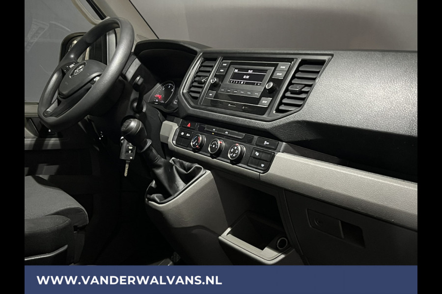 Volkswagen Crafter 2.0 TDI 141pk L3H3 L2H2 Euro6 Airco | 3000kg Trekhaak | Cruisecontrol Bijrijdersbank