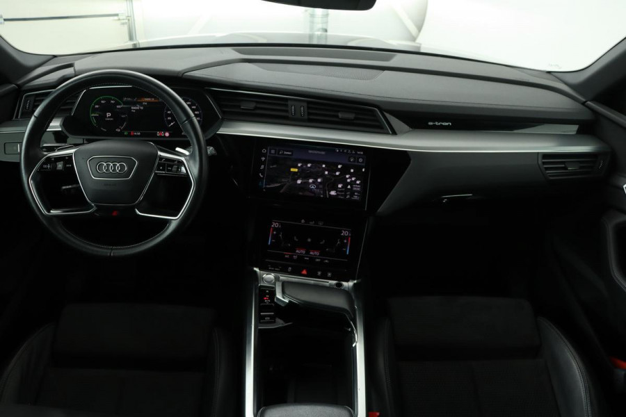 Audi e-tron 55 quattro Advanced S-Line | Panoramadak | Carplay | Adaptive Cruise | Sportstoelen | Alcantara | Full LED | Navigatie