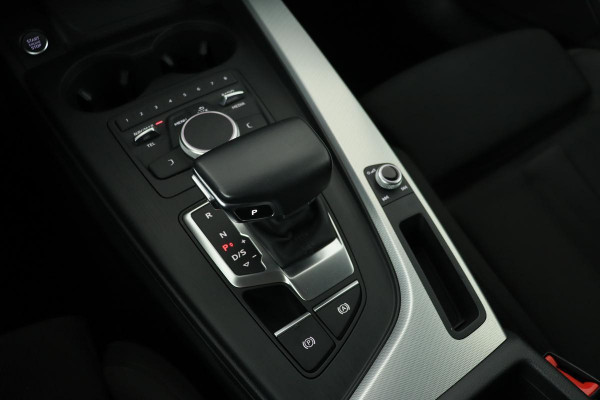 Audi A4 35 TFSI Sport Edition | Stoelverwarming | Camera | Navigatie | PDC | Sportstoelen | Full LED | Bluetooth