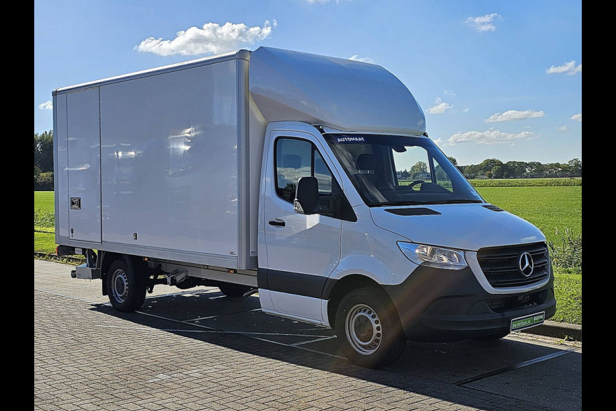 Mercedes-Benz Sprinter 319 1.9 CDI Bakwagen Laadklep Airco Mbux Automaat Zijdeur Euro6 190Pk!