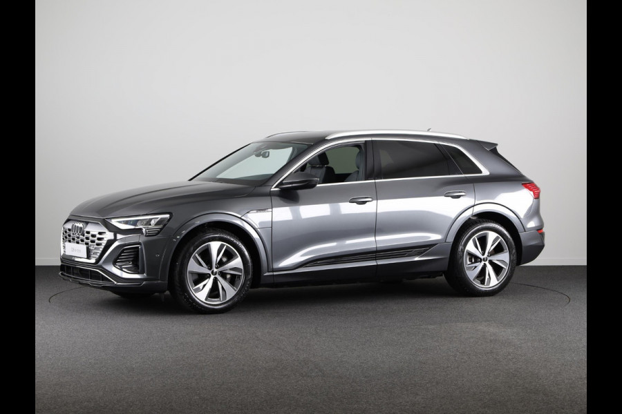 Audi Q8 e-tron S Edition 50 250kw/340pk 95Kwh SUV Elektr. aandrij VAN € 78190,-. VOOR € 69990,-.