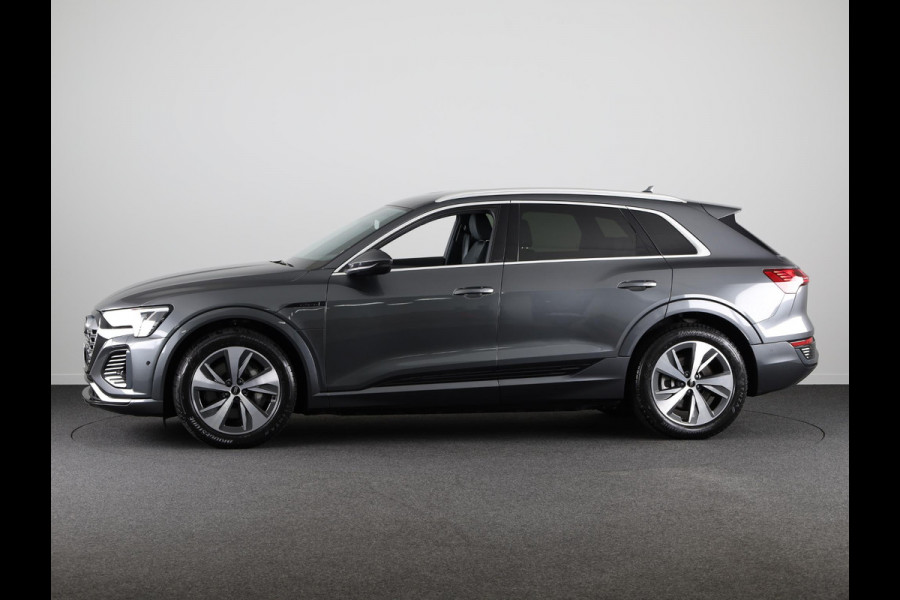 Audi Q8 e-tron S Edition 50 250kw/340pk 95Kwh SUV Elektr. aandrij VAN € 78190,-. VOOR € 69990,-.