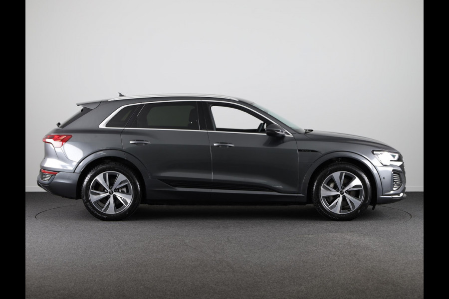 Audi Q8 e-tron S Edition 50 250kw/340pk 95Kwh SUV Elektr. aandrij VAN € 78190,-. VOOR € 69990,-.