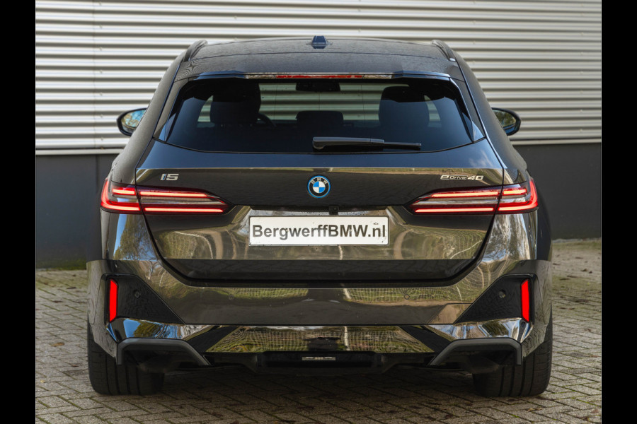 BMW i5 Touring eDrive40 M-Sport Pro - Pano - Driving Ass Prof - Harman-Kardon - Stoelventilatie