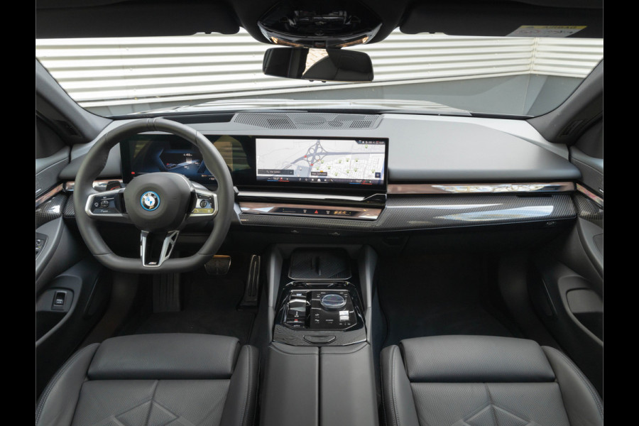 BMW i5 Touring eDrive40 M-Sport Pro - Pano - Driving Ass Prof - Harman-Kardon - Stoelventilatie