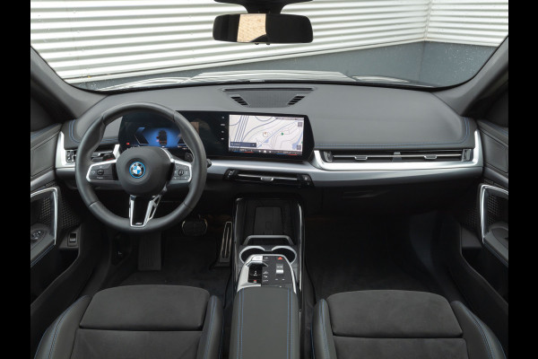 BMW X1 xDrive25e M-Sport - Driving Ass Plus - Adaptive LED - Stoelverwarming - Camera