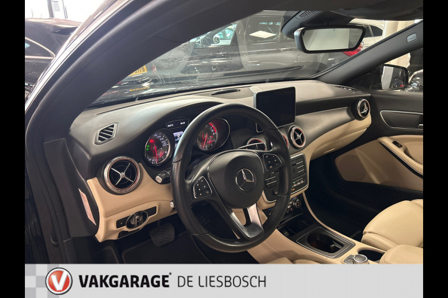 Mercedes-Benz CLA-Klasse Shooting Brake 200 OrangeArt Edition,leer,navi,camera,led,stoelverw,clima,boeken