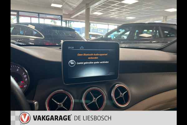 Mercedes-Benz CLA-Klasse Shooting Brake 200 OrangeArt Edition,leer,navi,camera,led,stoelverw,clima,boeken