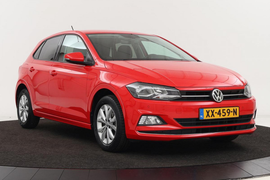 Volkswagen Polo 1.0 TSI Highline | 35.000km | Stoelverwarming | Navigatie | PDC | Bluetooth | Climate control | Cruise control