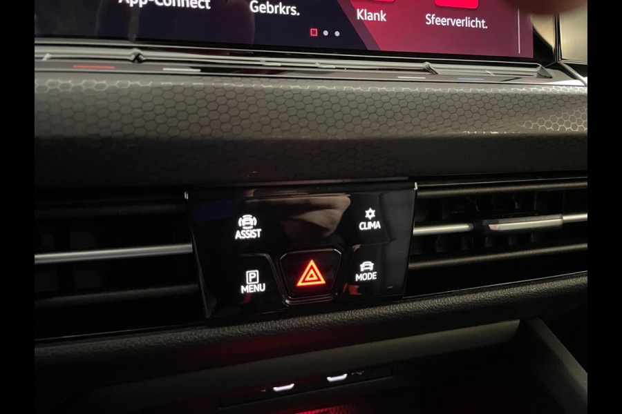 Volkswagen Golf 1.4 eHybrid GTE AIRCO NAVI CRUISE BLUETOOTH APPLE CARPLAY GROOT SCHERM ELEK RAMEN NIEUWSTAAT