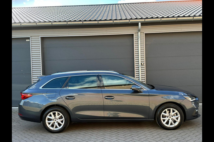 Seat Leon Sportstourer 1.5 TSI STYLE LAUNCH EDITION, 1E EIGENAAR. PANORAMADAK, VELE OPTIES, NL-AUTO NAP