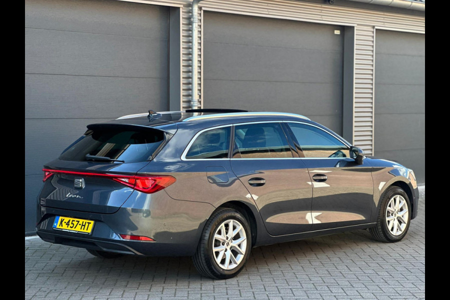 Seat Leon Sportstourer 1.5 TSI STYLE LAUNCH EDITION, 1E EIGENAAR. PANORAMADAK, VELE OPTIES, NL-AUTO NAP