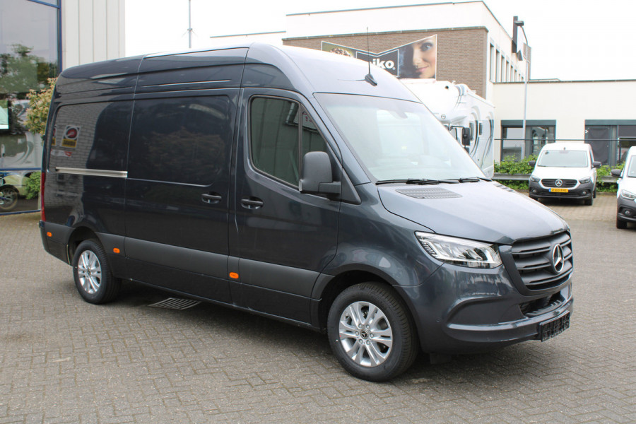 Mercedes-Benz Sprinter 317 CDI L2H2 3500 kg Trekhaak, Klasse 3 alarm, LED koplampen, Geveerde stoel