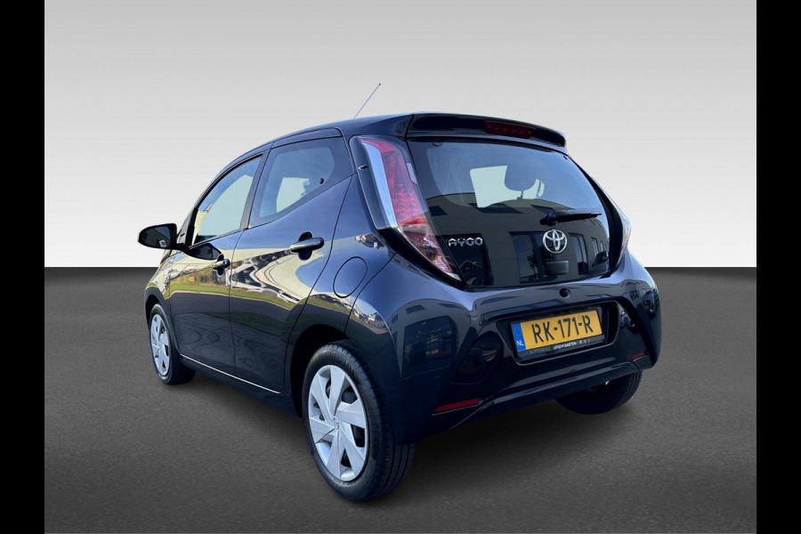 Toyota Aygo 1.0 VVT-i x-play | navigatie | Apple Carplay/Android Auto | airco | cruise control | achteruitrij-camera