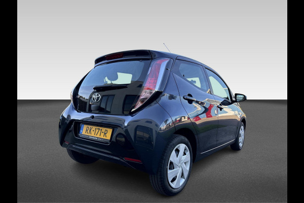 Toyota Aygo 1.0 VVT-i x-play | navigatie | Apple Carplay/Android Auto | airco | cruise control | achteruitrij-camera