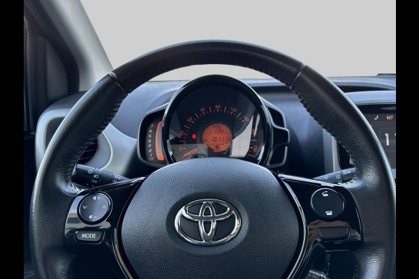 Toyota Aygo 1.0 VVT-i x-play | navigatie | Apple Carplay/Android Auto | airco | cruise control | achteruitrij-camera