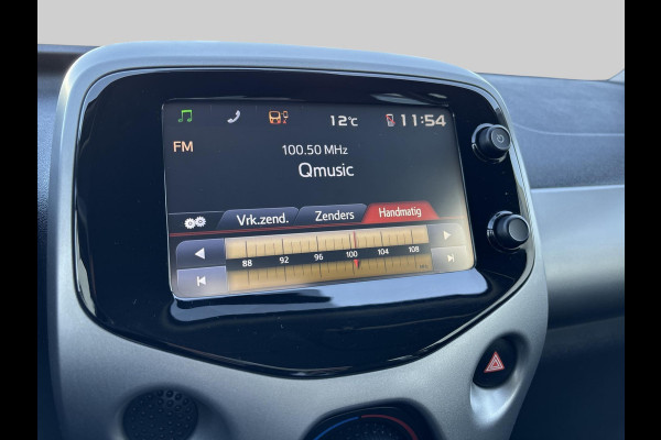 Toyota Aygo 1.0 VVT-i x-play | navigatie | Apple Carplay/Android Auto | airco | cruise control | achteruitrij-camera