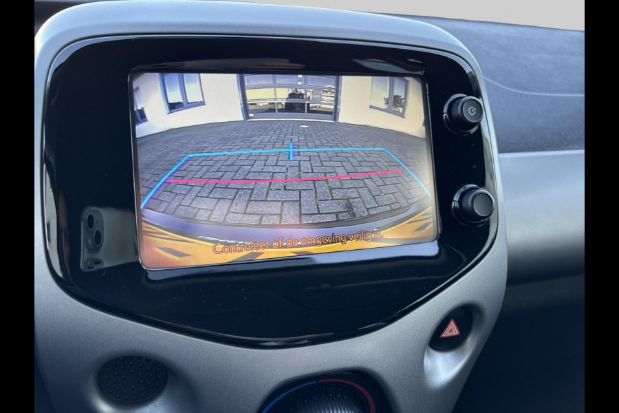 Toyota Aygo 1.0 VVT-i x-play | navigatie | Apple Carplay/Android Auto | airco | cruise control | achteruitrij-camera