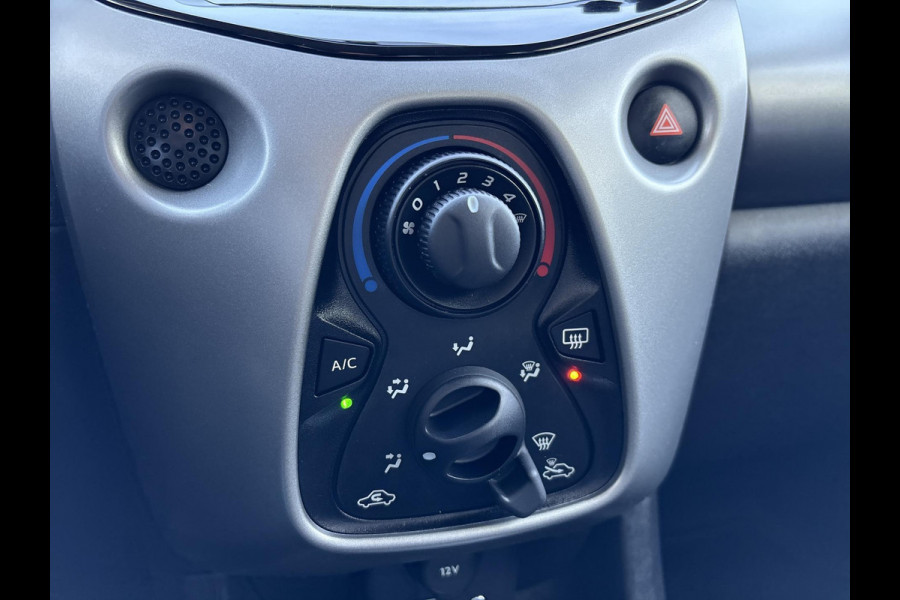 Toyota Aygo 1.0 VVT-i x-play | navigatie | Apple Carplay/Android Auto | airco | cruise control | achteruitrij-camera