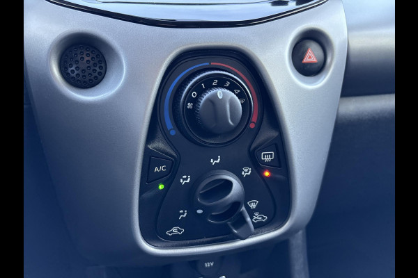 Toyota Aygo 1.0 VVT-i x-play | navigatie | Apple Carplay/Android Auto | airco | cruise control | achteruitrij-camera