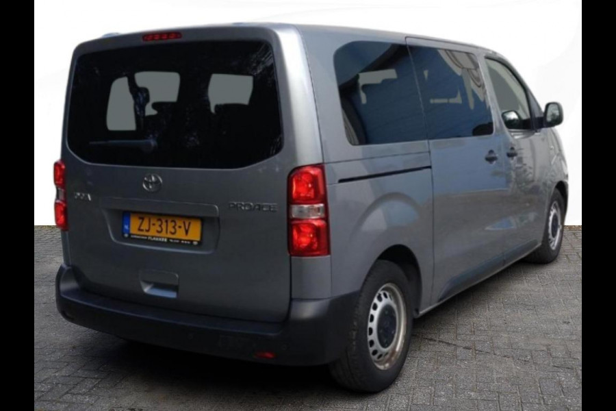 Toyota Proace Shuttle 1.5 D-4D Navigator Medium Export prijs ex BPM