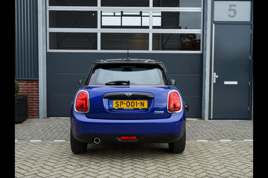 MINI Mini 1.5 Cooper, Org. Nederlands, 1e eig., Dealeronderh., Apple Carplay, Navi, LED, Airco, Cruisecontrol, Union Jack LED