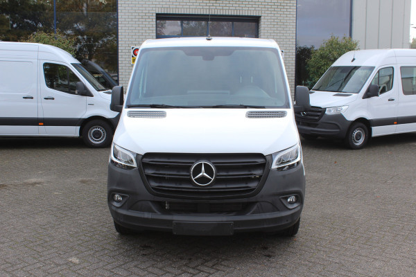 Mercedes-Benz Sprinter 317 CDI L2H1 RWD 3500 kg trekhaak, LED, MBUX met parkeerpakket en camera, Standkachel