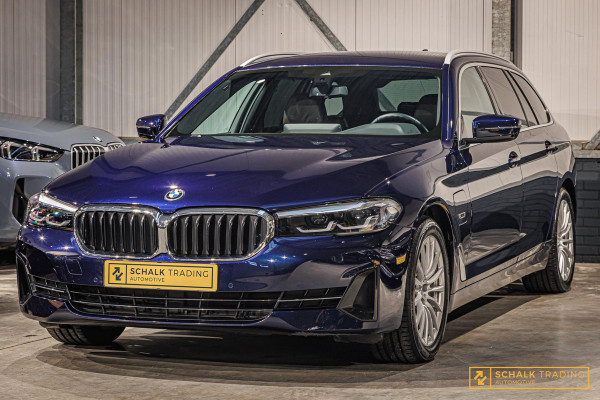 BMW 5 Serie Touring 530e xDrive|Cam|Nappa|E-stoel|Tansanit|