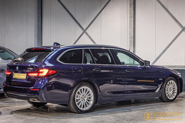 BMW 5 Serie Touring 530e xDrive|Cam|Nappa|E-stoel|Tansanit|