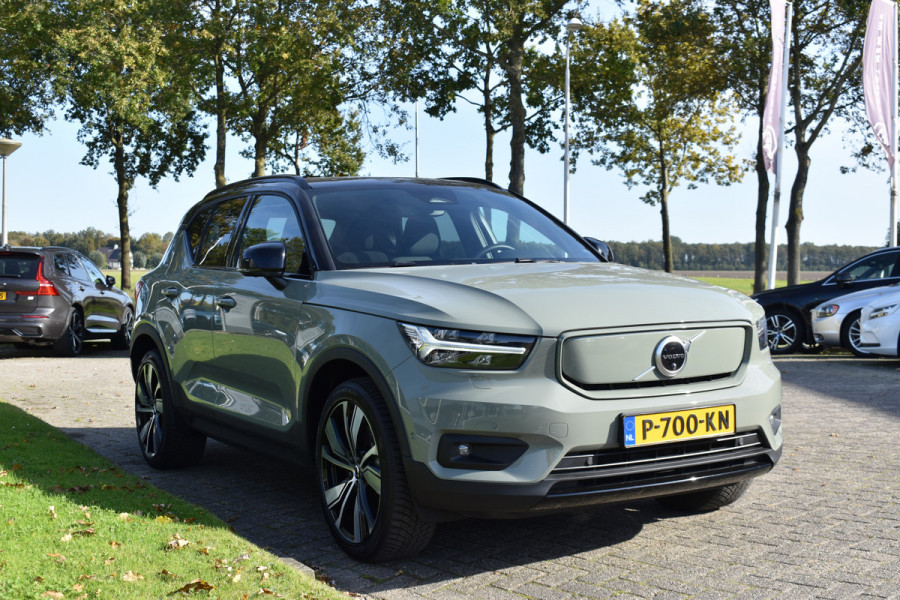 Volvo XC40 Recharge Twin Pro / Sage Green / 20" / Panoramadak / Elektrisch verstelbare voorstoelen /