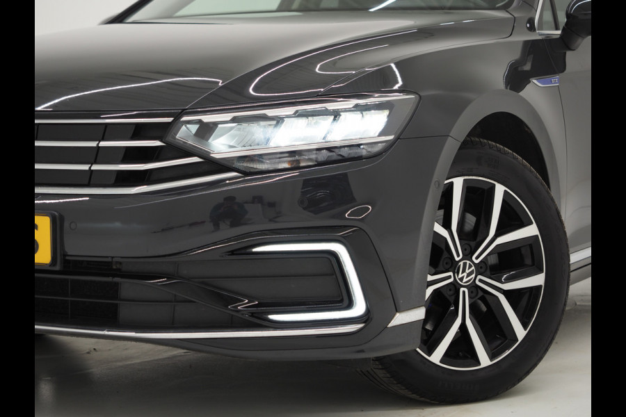 Volkswagen Passat Variant 1.4 TSI PHEV GTE | Adaptive Cruise | Camera | Carplay | Climate | DAB