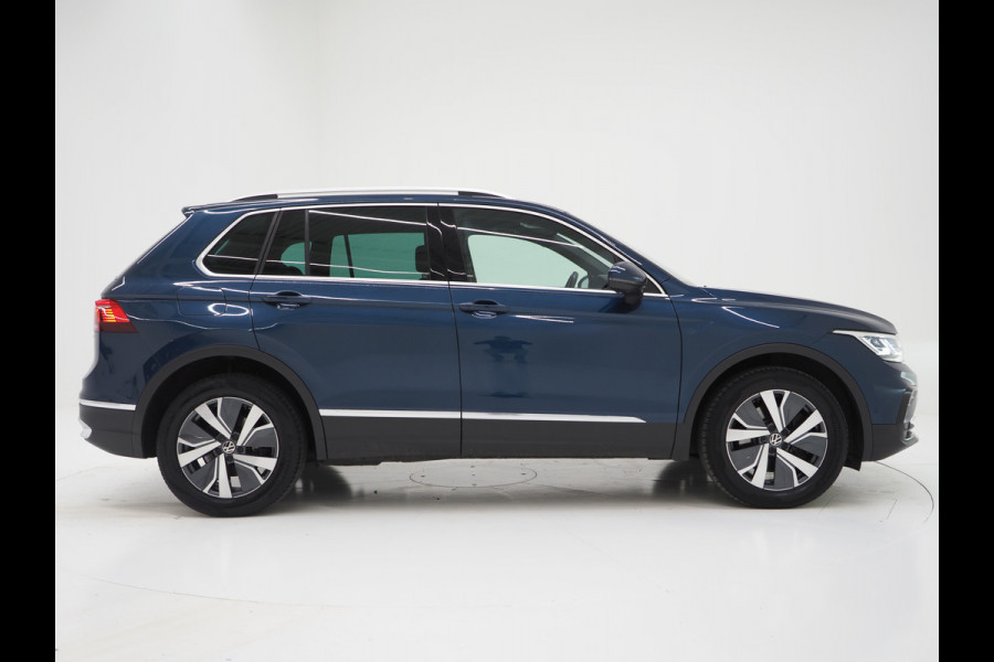 Volkswagen Tiguan 1.4 TSI eHybrid Elegance | Adaptive Cruise | Leder | Keyless | 360 | Head Up | Trekhaak