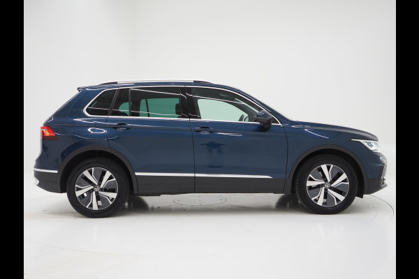 Volkswagen Tiguan 1.4 TSI eHybrid Elegance | Adaptive Cruise | Leder | Keyless | 360 | Head Up | Trekhaak