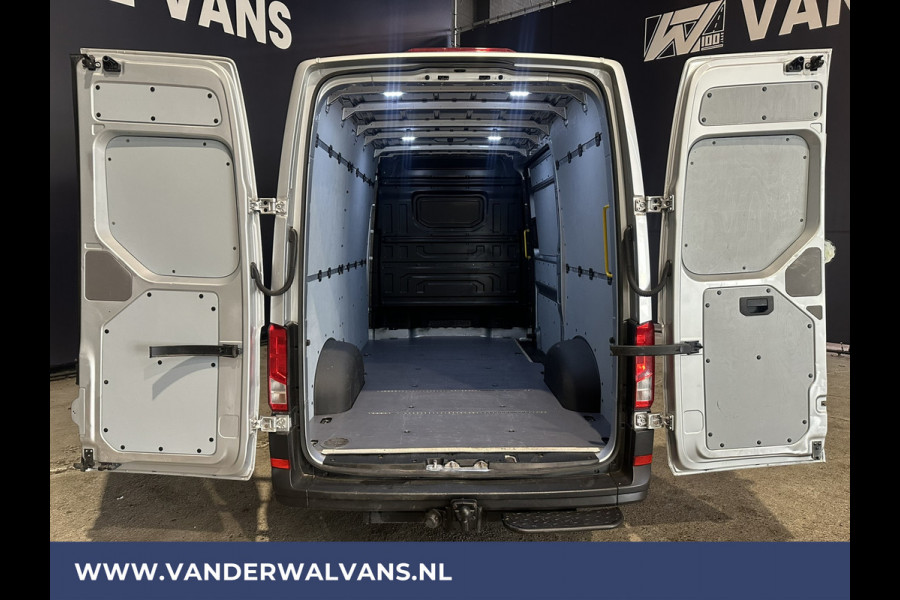 Volkswagen Crafter 2.0 TDI 141pk L3H3 L2H2 Euro6 Airco | 3000kg Trekhaak | Cruisecontrol Bijrijdersbank