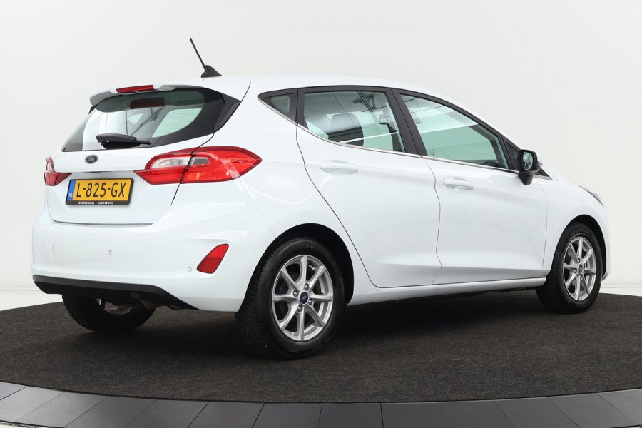 Ford Fiesta 1.0 EcoBoost Hybrid Titanium | Navigatie | Carplay | Full LED | DAB+ | Climate control | PDC | Cruise control