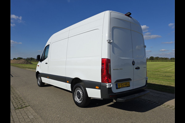 Mercedes-Benz Sprinter 317 CDI L2 H2 RWD - Euro 6 - 170 Pk - MBUX - RWD - ParkeerCamera - StoelVerwarming