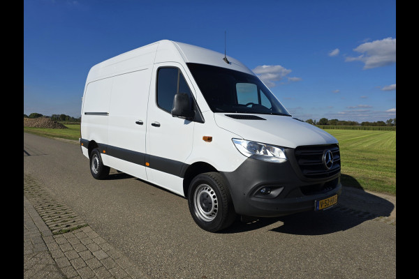 Mercedes-Benz Sprinter 317 CDI L2 H2 RWD - Euro 6 - 170 Pk - MBUX - RWD - ParkeerCamera - StoelVerwarming