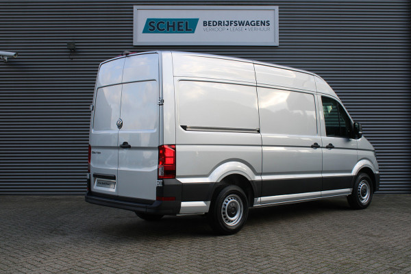 Volkswagen Crafter 35 2.0 TDI L3H3 177pk - LED koplampen - Navigatie - Geveerde stoel - Cruise - Camera - DAB - Parkeersensoren - Rijklaar