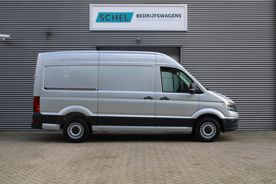 Volkswagen Crafter 35 2.0 TDI L3H3 177pk - LED koplampen - Navigatie - Geveerde stoel - Cruise - Camera - DAB - Parkeersensoren - Rijklaar