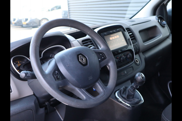 Renault Trafic 1.6 dCi 126pk EURO 6 L2 DC 6 Pers. - Trekhaak - Navi - Cruise