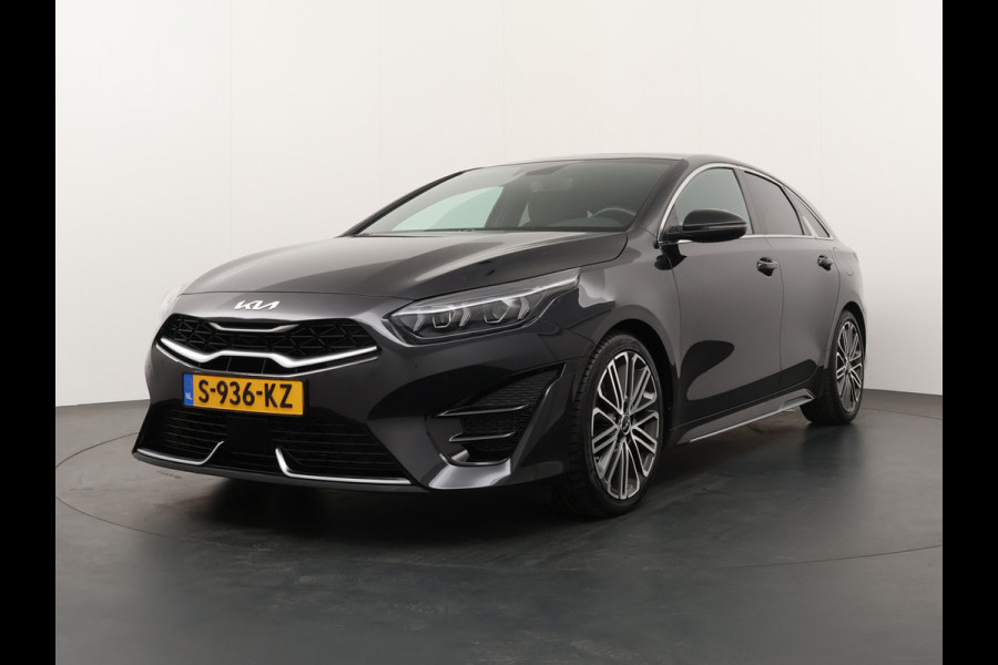 Kia ProCeed 1.5 T-GDi GT-PlusLine - LED-verlichting - LM-Velgen - Navigatie - Camera - Adapt. Cruise Control - Climate Control - Fabrieksgarantie tot 21-02-2030