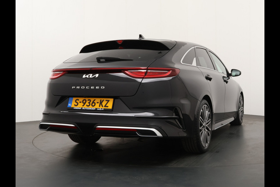 Kia ProCeed 1.5 T-GDi GT-PlusLine - LED-verlichting - LM-Velgen - Navigatie - Camera - Adapt. Cruise Control - Climate Control - Fabrieksgarantie tot 21-02-2030