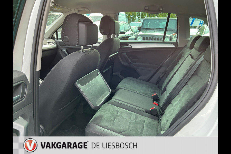 Volkswagen Tiguan 1.5 TSI ACT Comfortline Business / Navigatie /led verlichting / elec achterklep /stoel verwarming