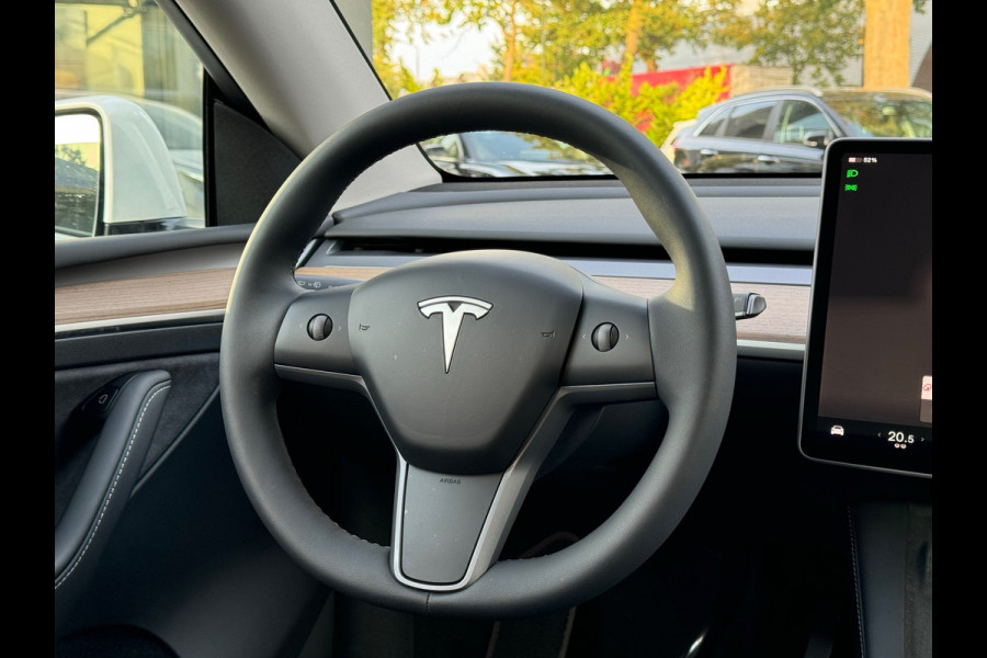 Tesla Model Y Long Range AWD 75 kWh | AUTOPILOT | LEDER | TESLA GARANTIE T/M 9-2026