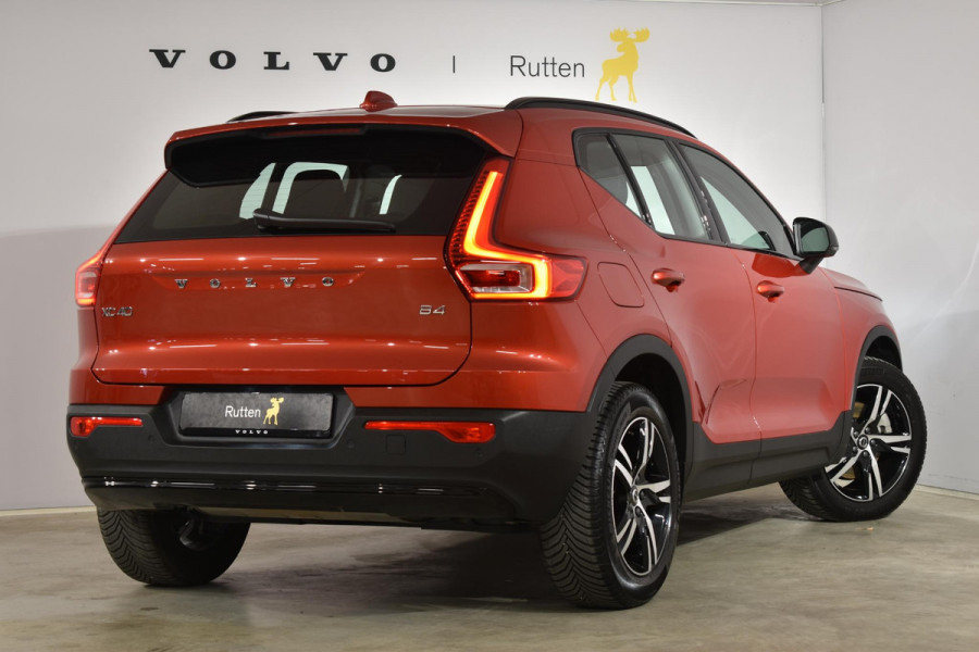 Volvo XC40 B4 211PK Automaat Plus Dark /Adaptieve Cruisecontrol / Harman Kardon / Elektrische stoelen / DAB+ / Volvo On-Call / Trekhaak /