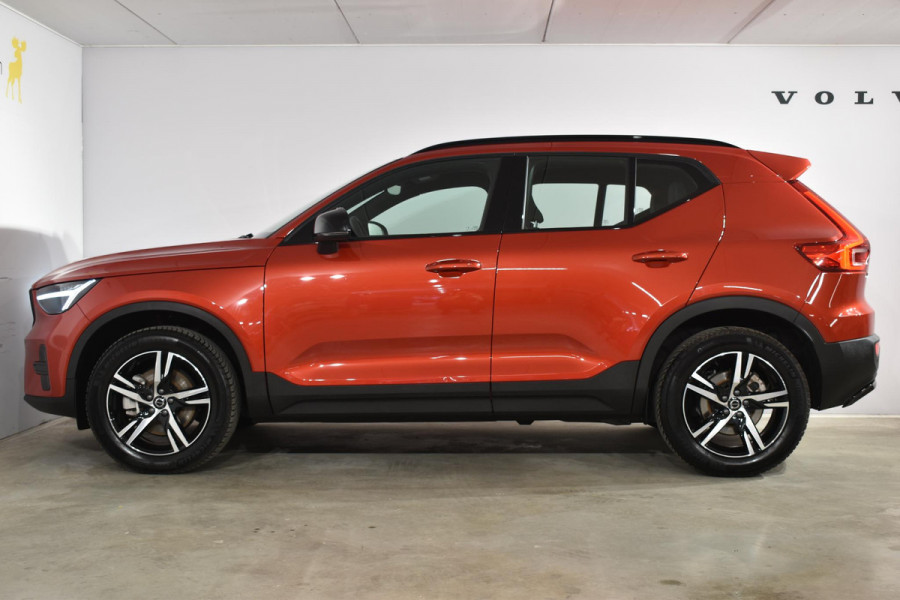 Volvo XC40 B4 211PK Automaat Plus Dark /Adaptieve Cruisecontrol / Harman Kardon / Elektrische stoelen / DAB+ / Volvo On-Call / Trekhaak /