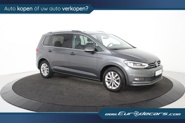 Volkswagen Touran 1.6 TDI Highline *Panoramadak*Trekhaak*