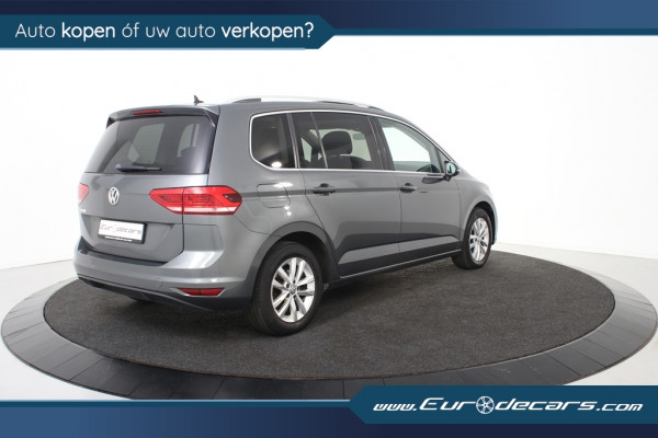 Volkswagen Touran 1.6 TDI Highline *Panoramadak*Trekhaak*