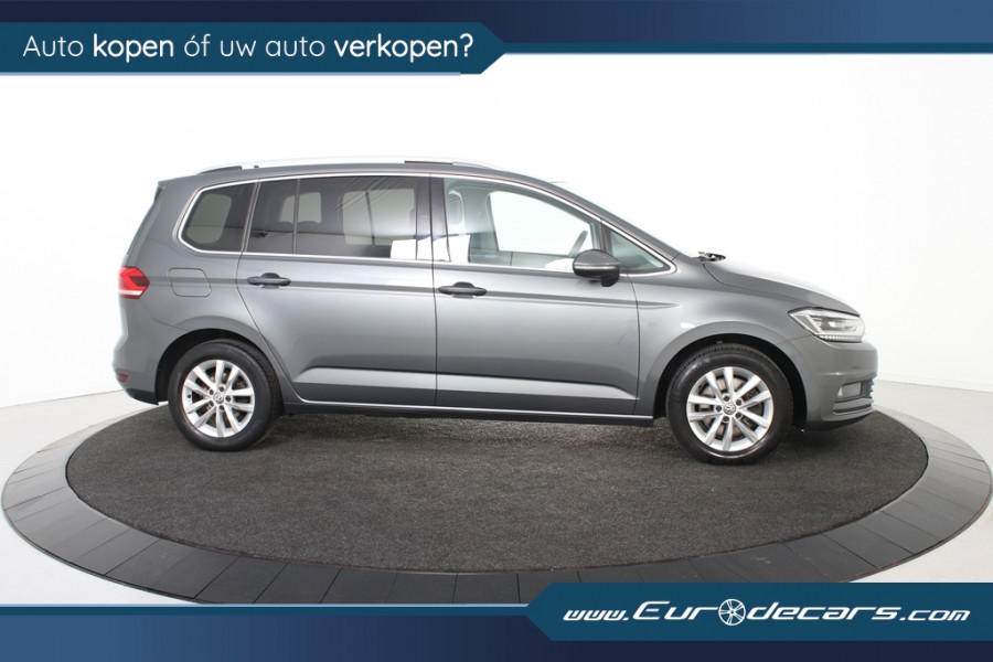 Volkswagen Touran 1.6 TDI Highline *Panoramadak*Trekhaak*