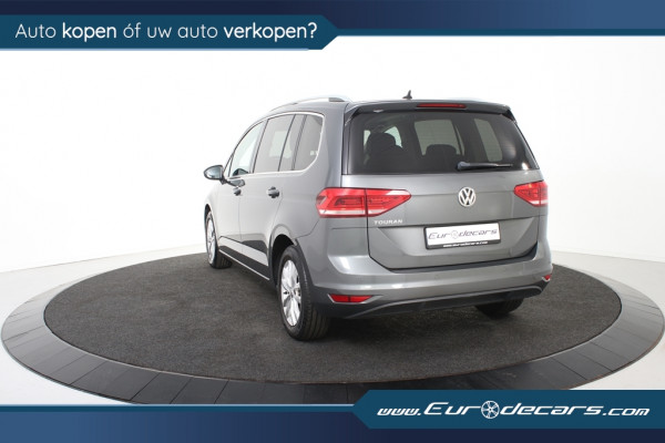 Volkswagen Touran 1.6 TDI Highline *Panoramadak*Trekhaak*